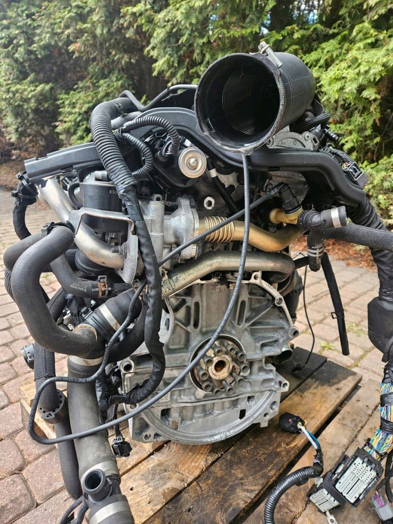 MOTOR COMPLETO VOLVO D4204T23 D4204T14 foto 3