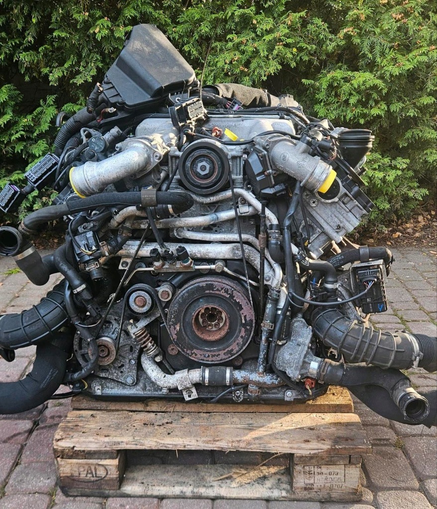 MOTOR COMPLETO AUDI 4.2 TDI CDSB